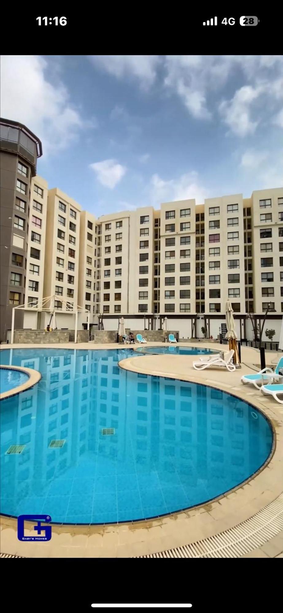 Apartment Elegant With Balcony View And Pool Access
