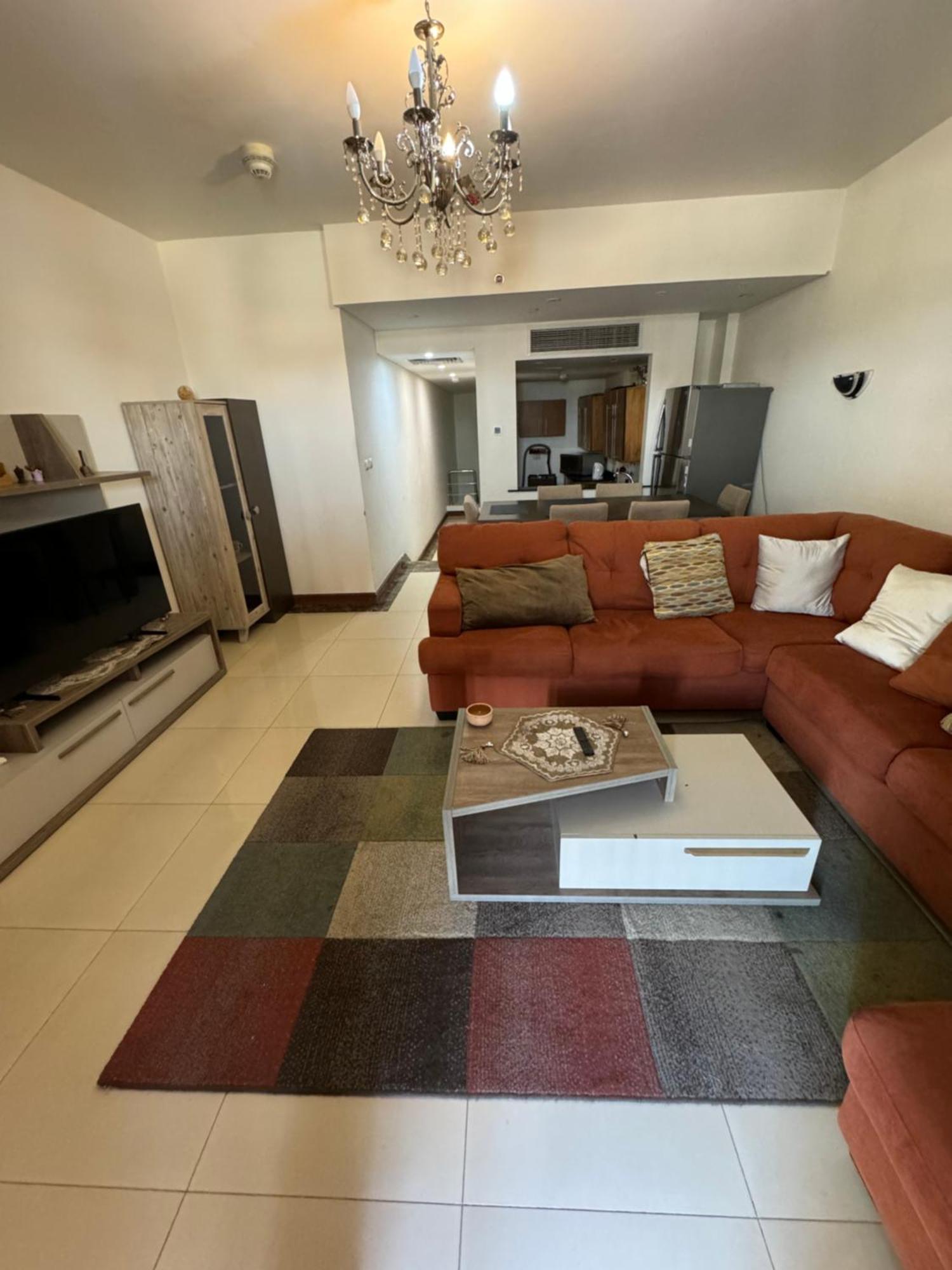 Apartment Elegant With Balcony View And Pool Access