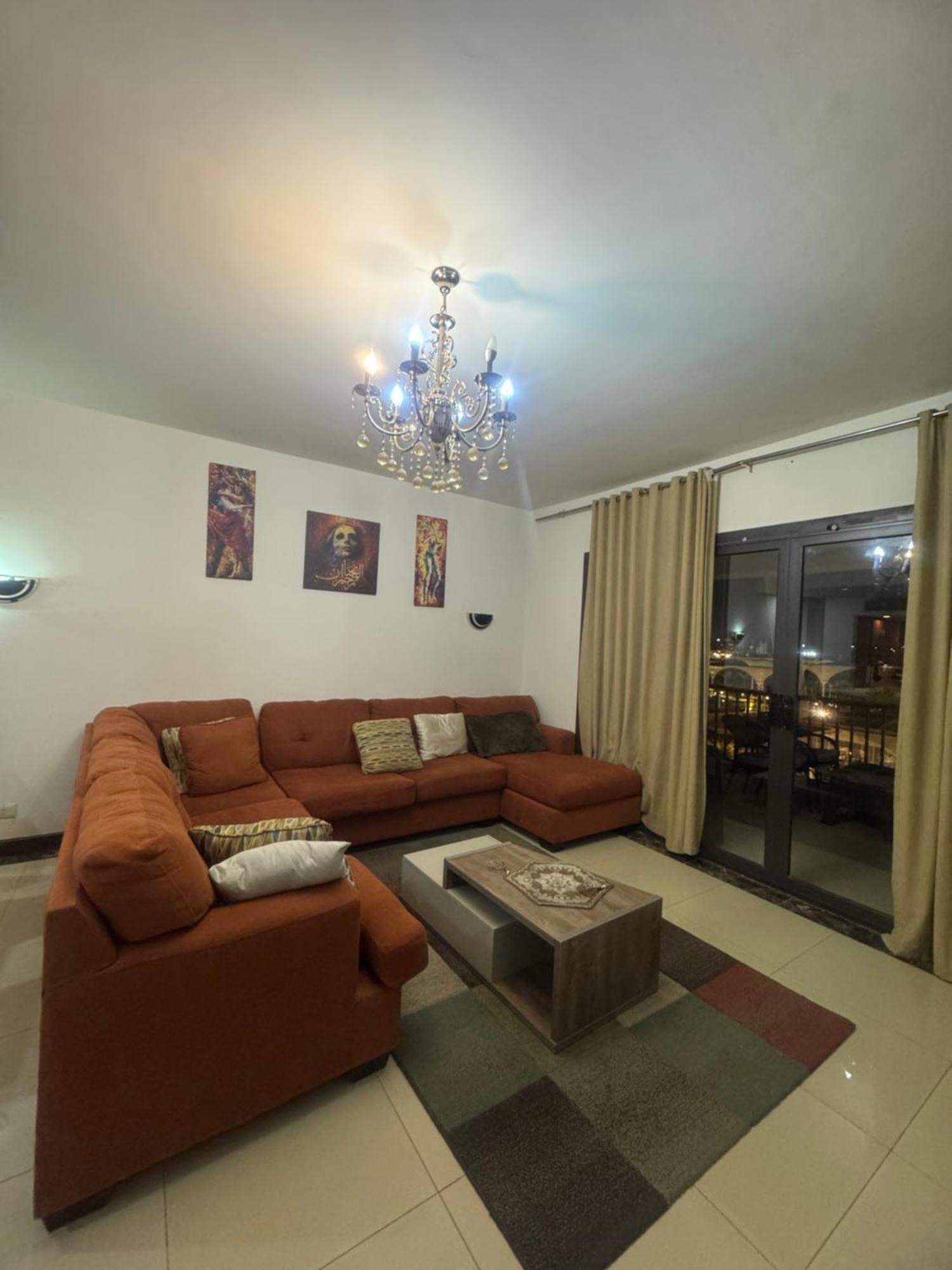 Elegant With Balcony View And Pool Access
